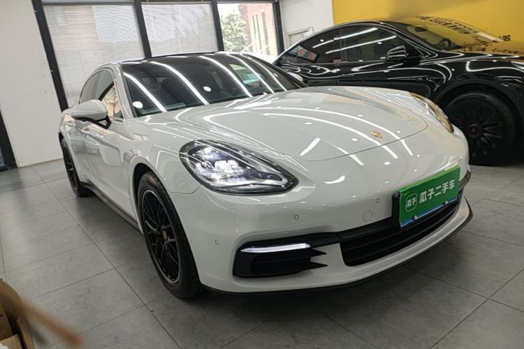Used Porsche Panamera 2017 Panamera 3.0T Front Right 45 Deg