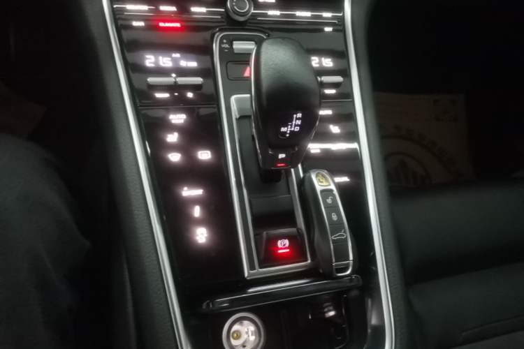 Used Porsche Panamera 2017 Panamera 3.0T Gear Lever