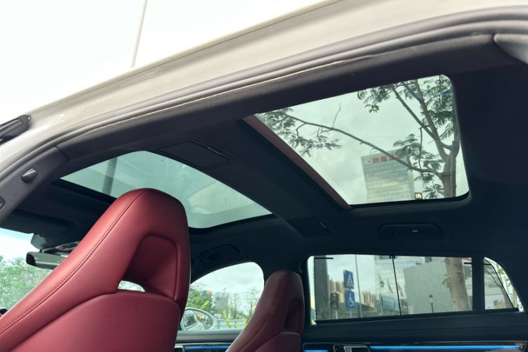 Used Porsche Panamera 2017 Panamera 4 Executive Long Wheelbase 3.0T Headliner
