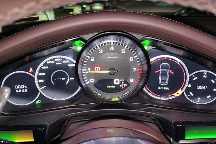 Used Porsche Panamera 2017 Panamera 4 E-Hybrid Executive Long Wheelbase 2.9T Instrument Cluster