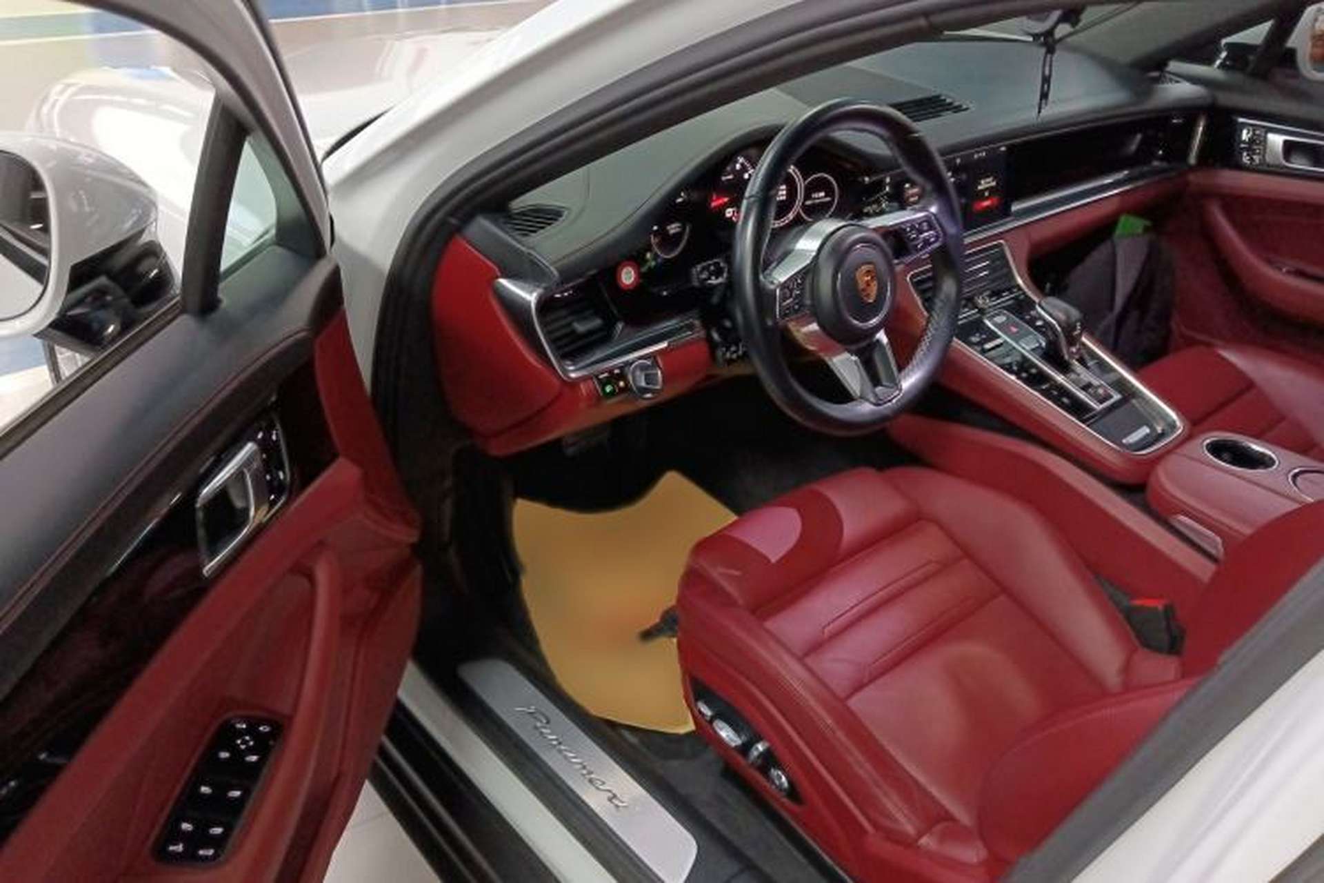 Used Porsche Panamera 2017 Panamera 3.0T Interior 3