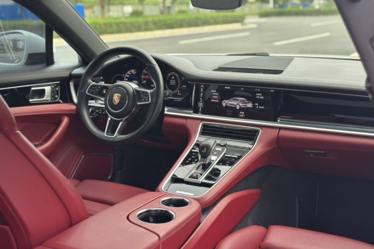 Used Porsche Panamera 2017 Panamera Executive Long Wheelbase 3.0T Interior 5