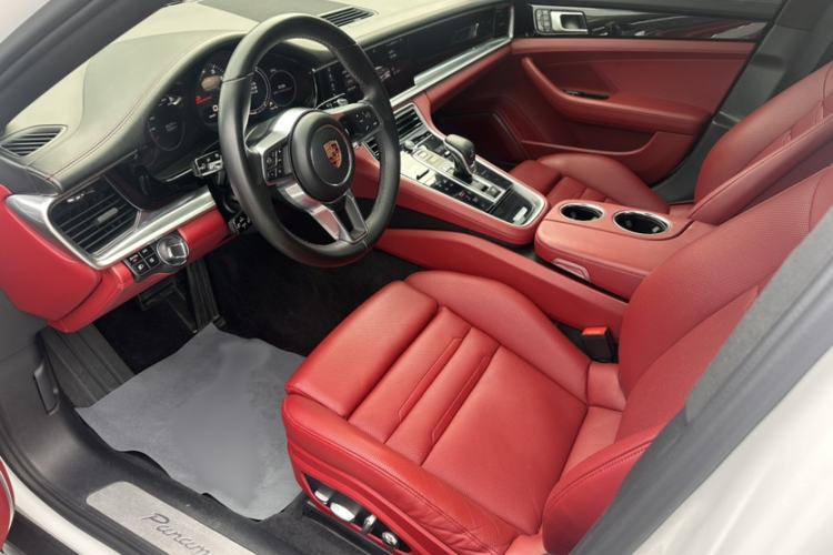 Used Porsche Panamera 2017 Panamera Executive Long Wheelbase 3.0T Interior 6