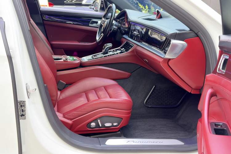 Used Porsche Panamera 2017 Panamera 3.0T Interior 9