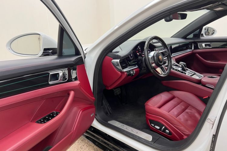 Used Porsche Panamera 2017 Panamera 3.0T Interior 9