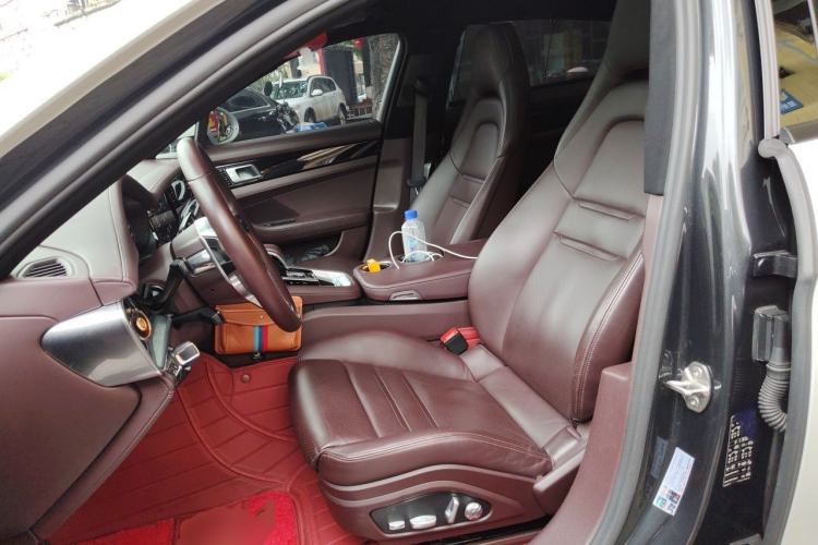 Used Porsche Panamera 2017 Panamera Executive Long Wheelbase 3.0T Left Front Seat