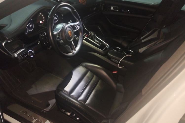 Used Porsche Panamera 2017 Panamera 3.0T Left Front Seat