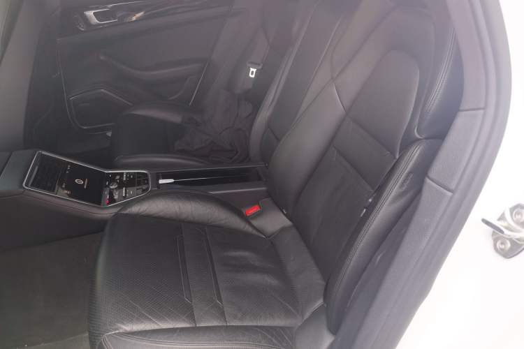 Used Porsche Panamera 2017 Panamera 3.0T Left Rear Seat