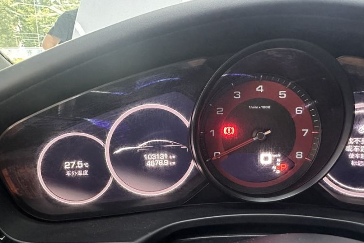 Used Porsche Panamera 2017 Panamera 3.0T Odometer Close Up