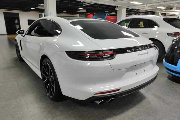 Used Porsche Panamera 2017 Panamera 3.0T Rear Left 45 Deg