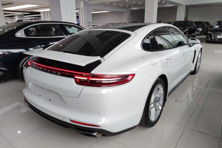 Used Porsche Panamera 2017 Panamera 3.0T Rear Right 45 Deg