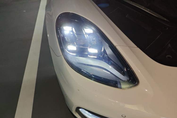 Used Porsche Panamera 2017 Panamera 3.0T Right Front Headlight