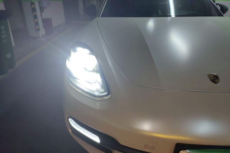 Used Porsche Panamera 2017 Panamera 4 E-Hybrid Executive Long Wheelbase 2.9T Right Front Headlight