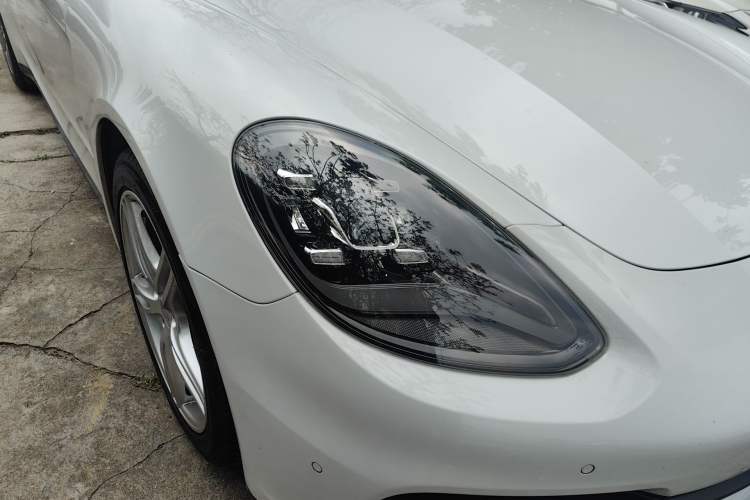 Used Porsche Panamera 2017 Panamera 3.0T Right Front Headlight