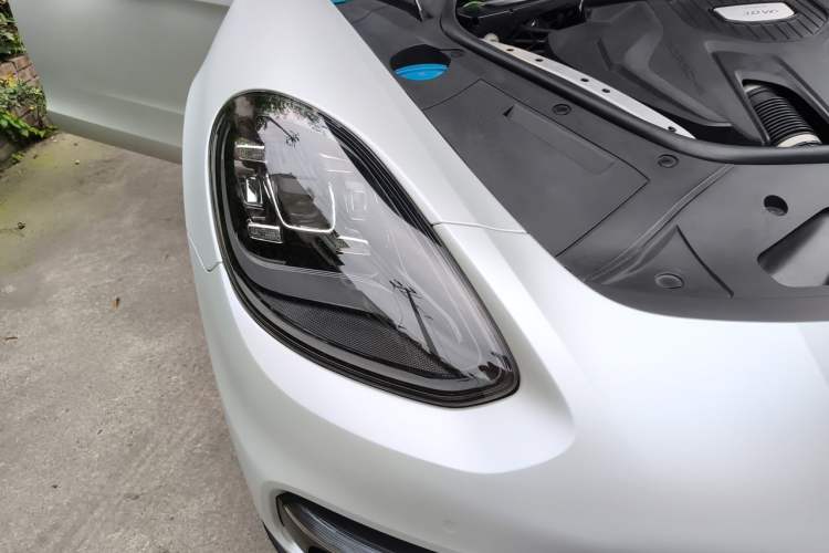Used Porsche Panamera 2017 Panamera 4 Executive Long Wheelbase 3.0T Right Front Headlight