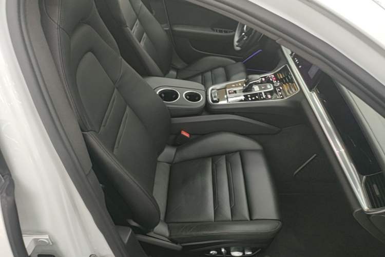 Used Porsche Panamera 2017 Panamera 3.0T Right Front Seat