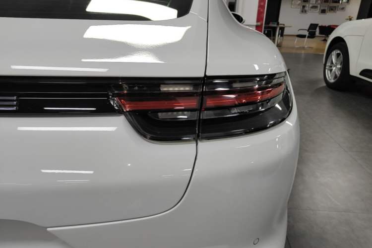 Used Porsche Panamera 2017 Panamera 3.0T Right Rear Taillight
