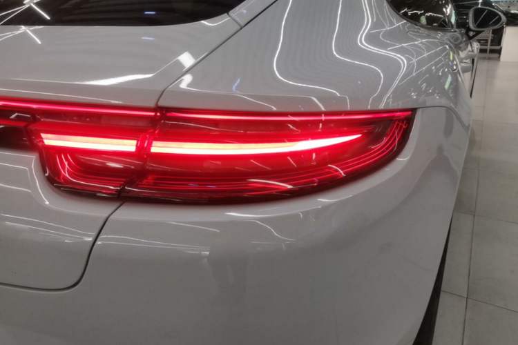 Used Porsche Panamera 2017 Panamera 3.0T Right Rear Taillight