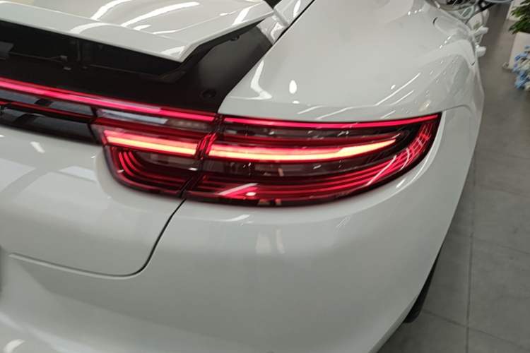 Used Porsche Panamera 2017 Panamera 3.0T Right Rear Taillight
