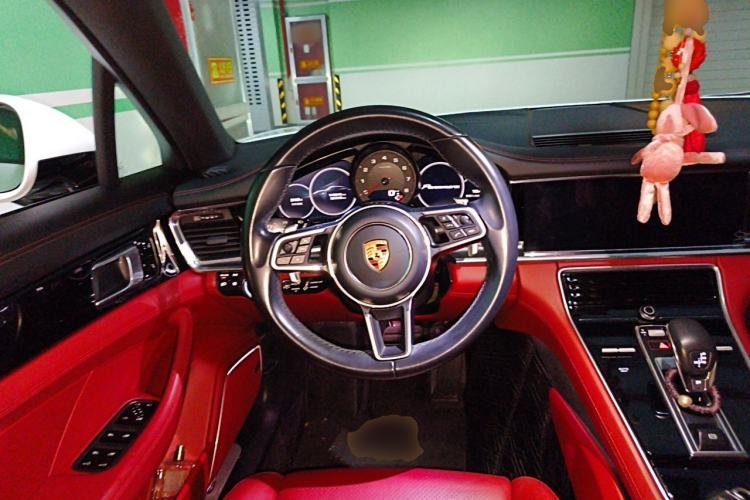 Used Porsche Panamera 2017 Panamera Executive Long Wheelbase 3.0T Steering Wheel