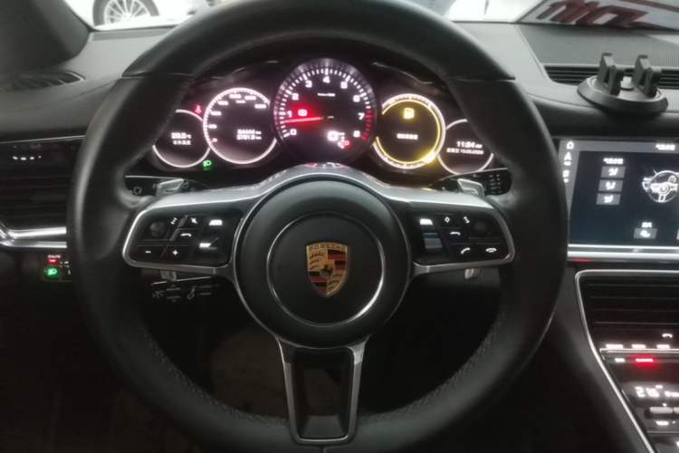 Used Porsche Panamera 2017 Panamera 3.0T Steering Wheel