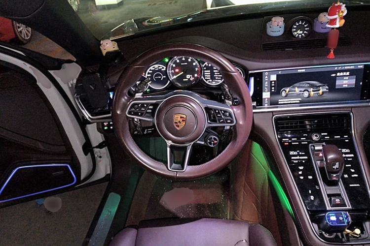 Used Porsche Panamera 2017 Panamera 4 E-Hybrid Executive Long Wheelbase 2.9T Steering Wheel