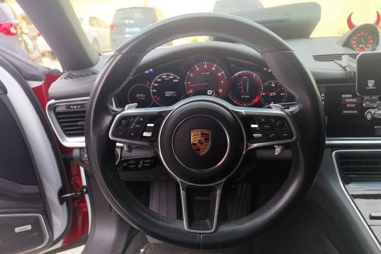 Used Porsche Panamera 2017 Panamera 3.0T Steering Wheel
