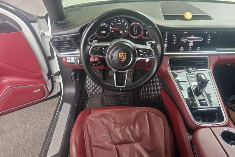 Used Porsche Panamera 2017 Panamera 3.0T Steering Wheel