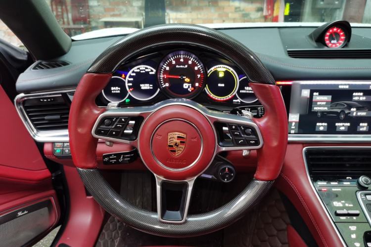 Used Porsche Panamera 2017 Panamera 4 Executive Long Wheelbase 3.0T Steering Wheel