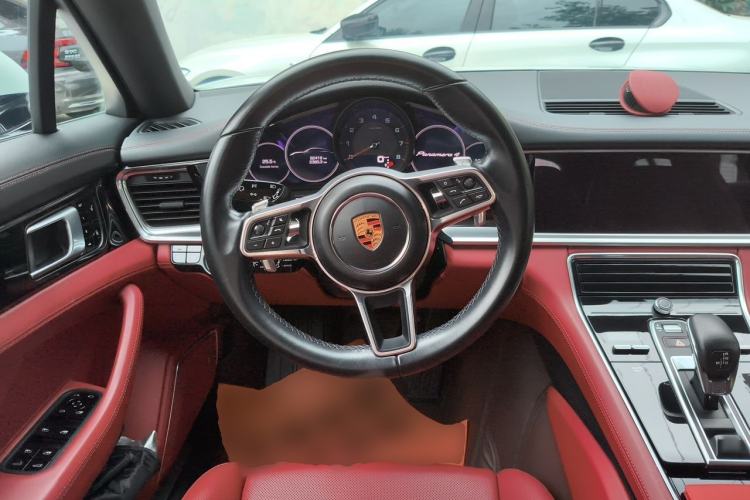 Used Porsche Panamera 2017 Panamera 4 Executive Long Wheelbase 3.0T Steering Wheel