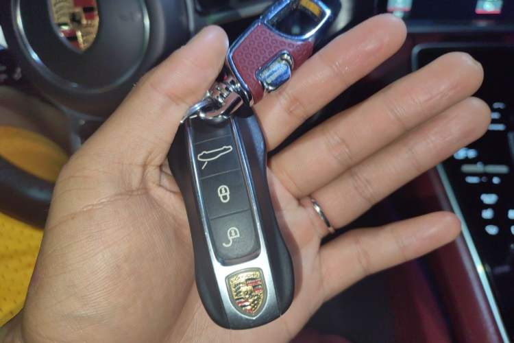 Used Porsche Panamera 2017 Panamera 4 E-Hybrid Executive Long Wheelbase 2.9T Vehicle Key
