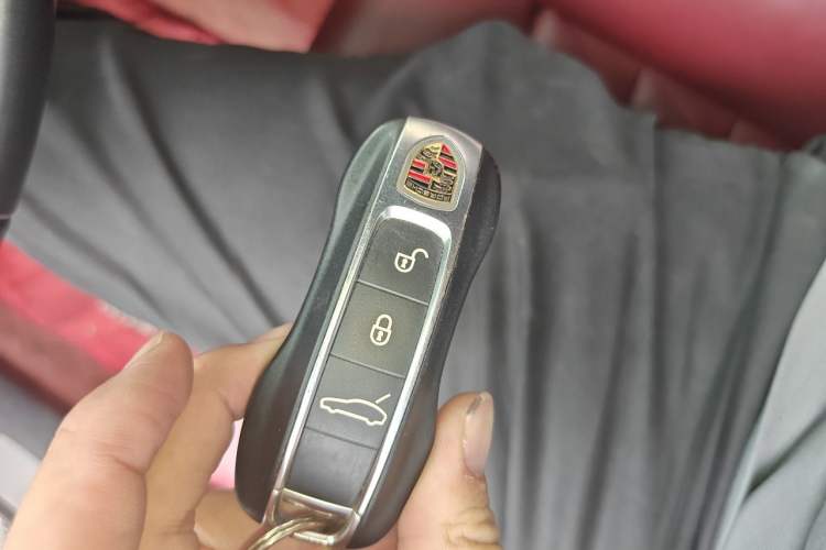 Used Porsche Panamera 2017 Panamera 4 Executive Long Wheelbase 3.0T Vehicle Key