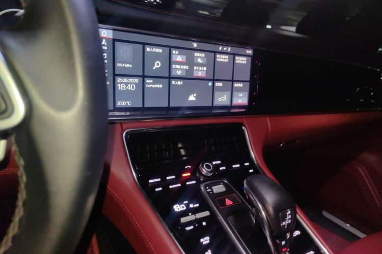 Used Porsche Panamera 2018 Panamera 4 E-Hybrid 2.9T Audio And AC Panel