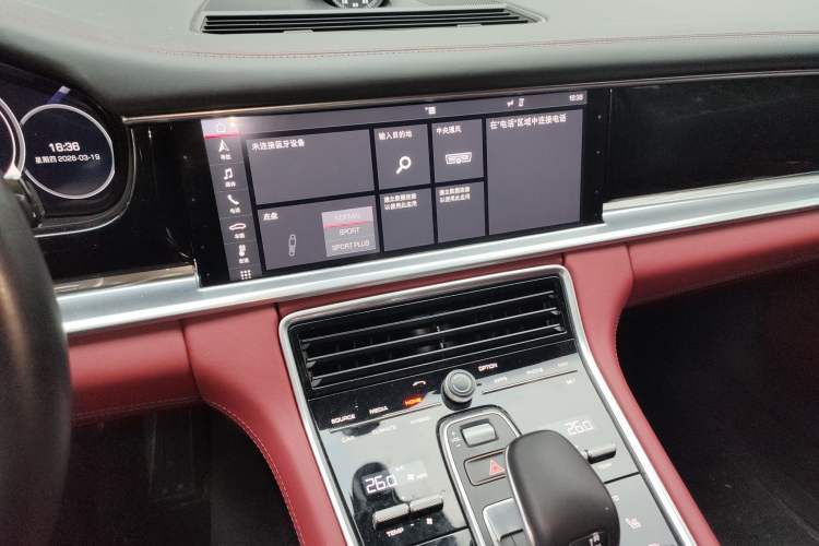 Used Porsche Panamera 2018 Panamera 4 E-Hybrid 2.9T Audio And AC Panel