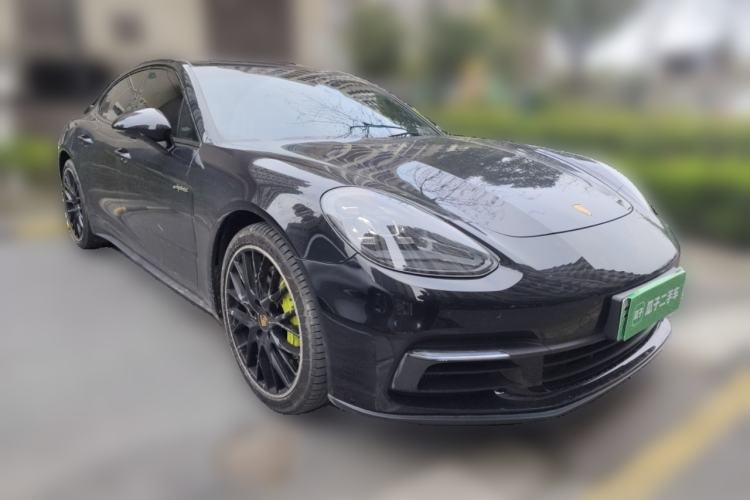 Used Porsche Panamera 2018 Panamera 4 E-Hybrid 2.9T Front Right 45 Deg