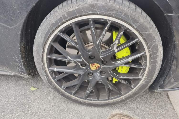 Used Porsche Panamera 2018 Panamera 4 E-Hybrid 2.9T Right Front Wheel Hub