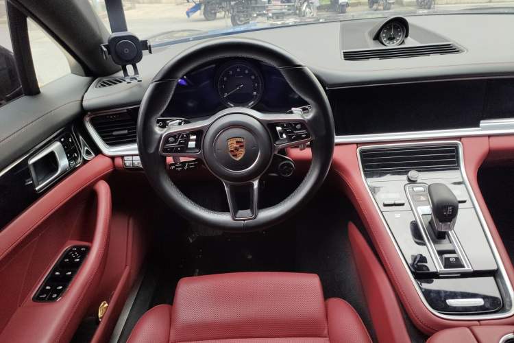 Used Porsche Panamera 2018 Panamera 4 E-Hybrid 2.9T Steering Wheel
