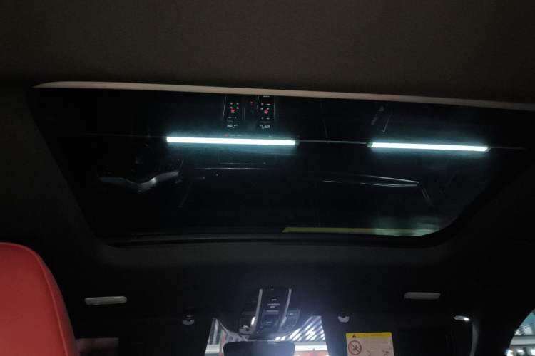 Used Porsche Panamera 2018 Panamera 4 E-Hybrid 2.9T Headliner