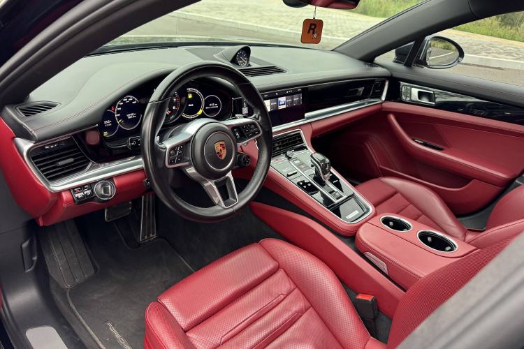 Used Porsche Panamera 2018 Panamera 4 E-Hybrid 2.9T Interior 2