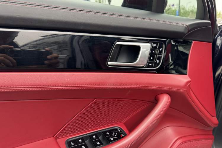 Used Porsche Panamera 2018 Panamera 4 E-Hybrid 2.9T Interior 6