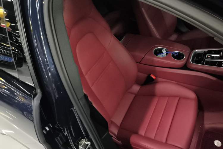 Used Porsche Panamera 2018 Panamera 4 E-Hybrid 2.9T Right Front Seat
