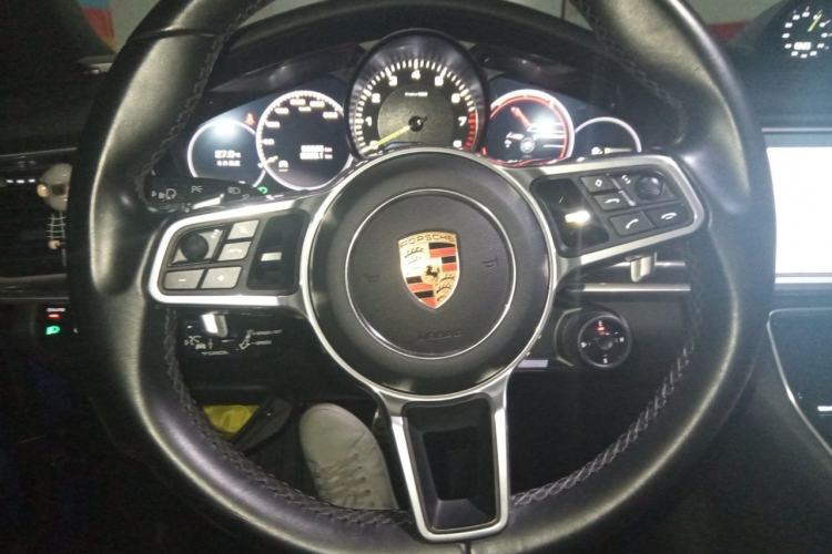 Used Porsche Panamera 2018 Panamera 4 E-Hybrid 2.9T Steering Wheel