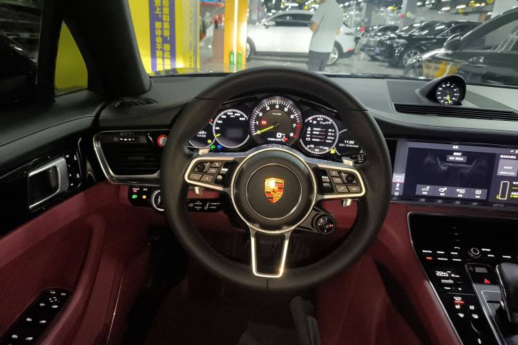 Used Porsche Panamera 2018 Panamera 4 E-Hybrid 2.9T Steering Wheel