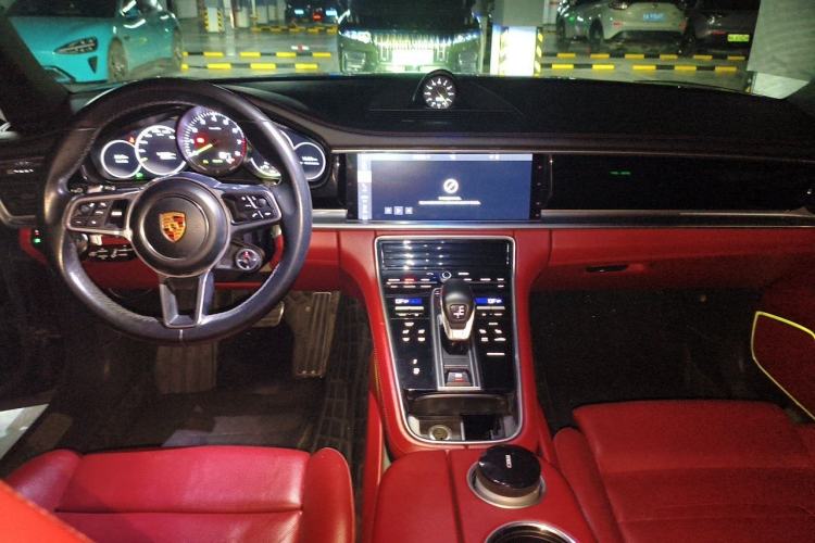 Used Porsche Panamera 2018 Panamera 4 E-Hybrid 2.9T Center Console