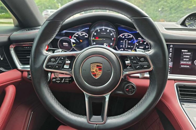 Used Porsche Panamera 2018 Panamera 4 E-Hybrid 2.9T Interior 2