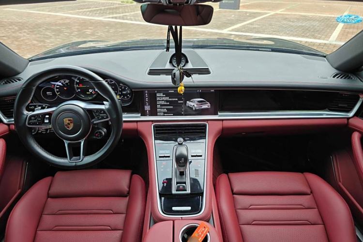 Used Porsche Panamera 2018 Panamera 4 E-Hybrid 2.9T Interior 3