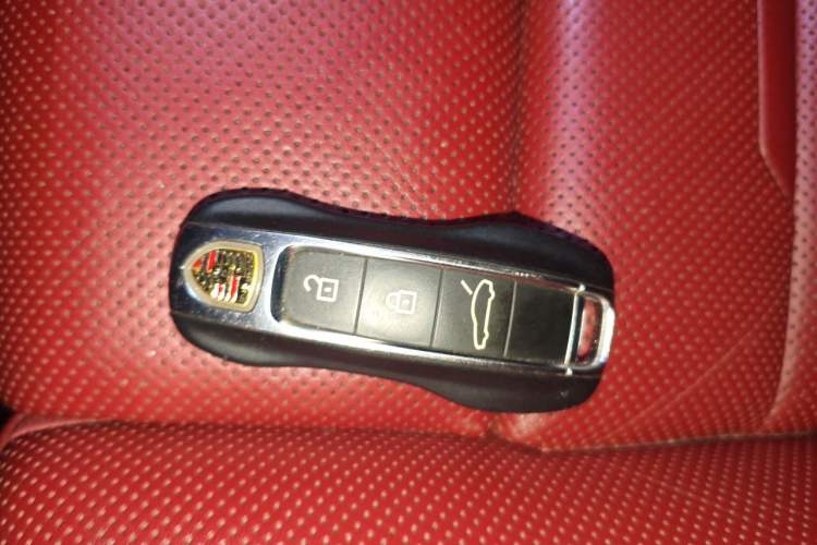 Used Porsche Panamera 2018 Panamera 4 E-Hybrid 2.9T Vehicle Key