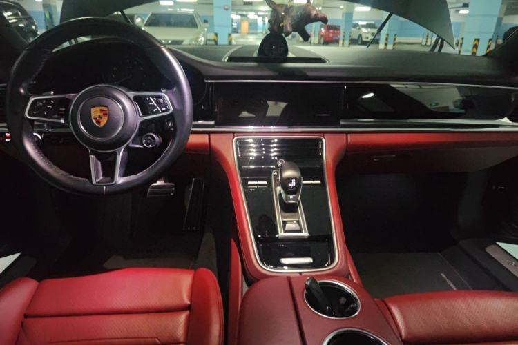 Used Porsche Panamera 2018 Panamera 4 E-Hybrid 2.9T Center Console