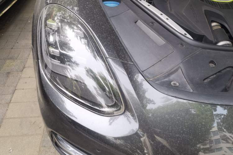 Used Porsche Panamera 2018 Panamera 4 E-Hybrid 2.9T Engine Bay Right