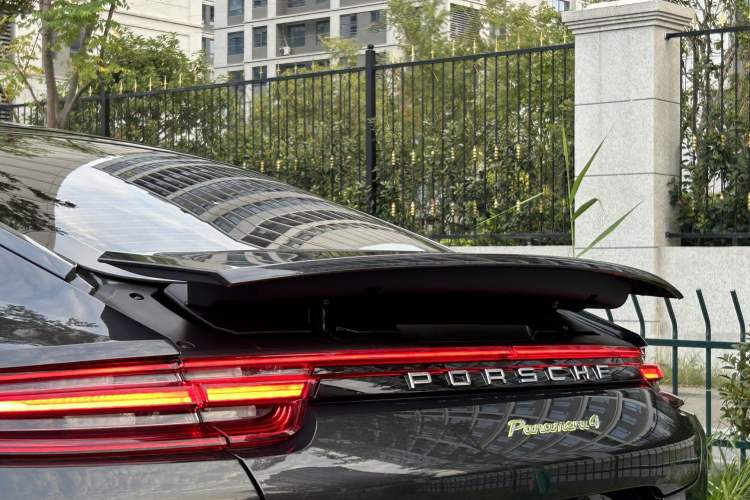 Used Porsche Panamera 2018 Panamera 4 E-Hybrid 2.9T Exterior 10